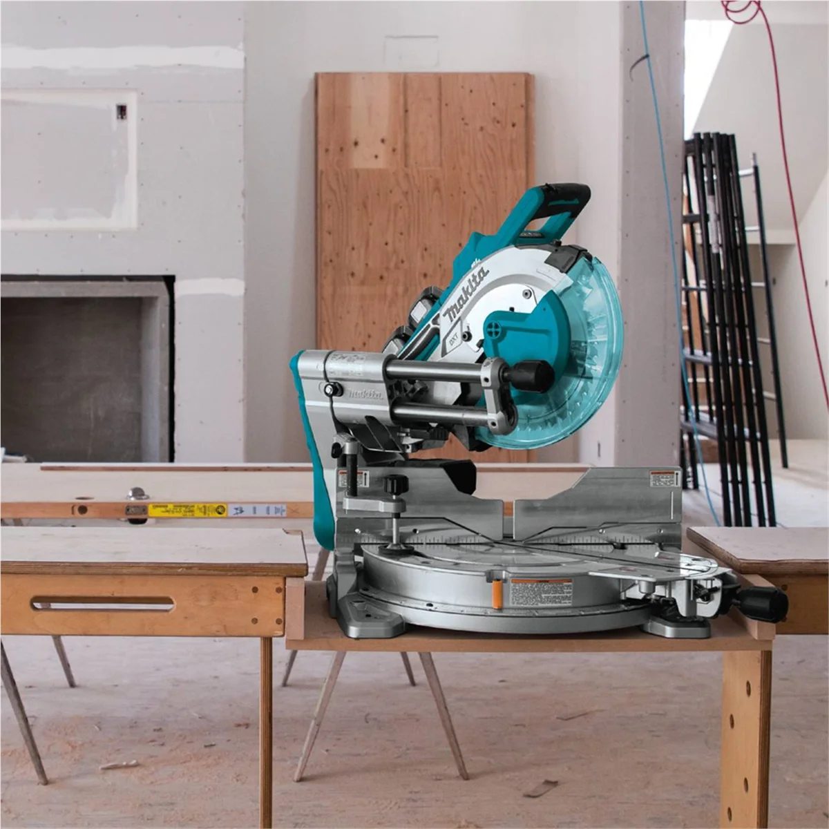 Makita X2 LXT Brushless Cordless Dual Bevel Sliding Compound Miter Saw w/ Laser