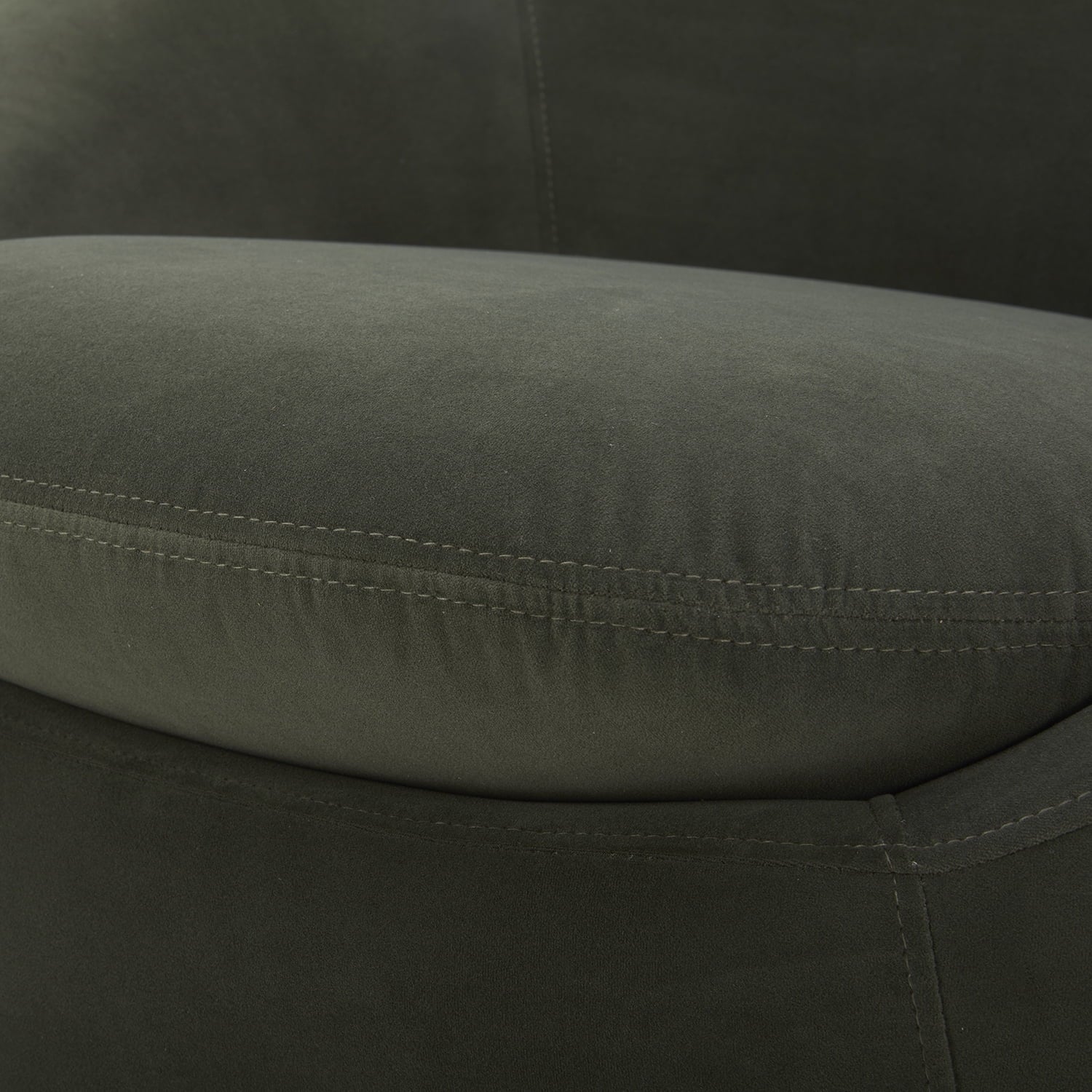 Better Homes & Gardens Mira Swivel Accent Chair, Cream Shearling