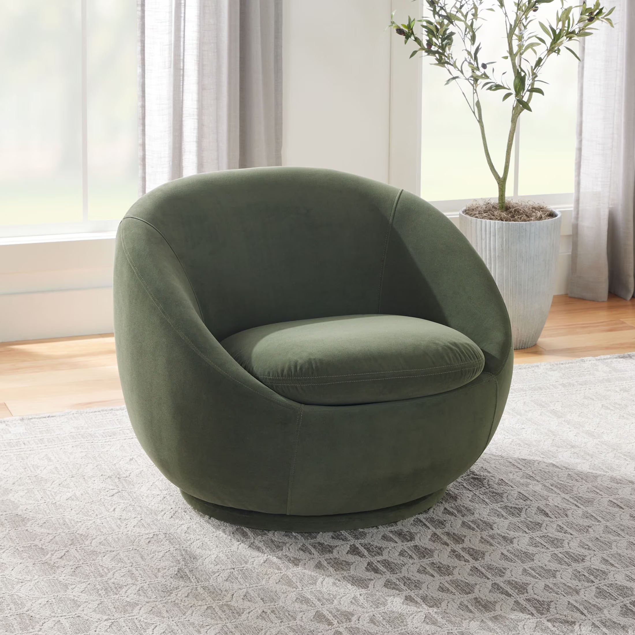 Better Homes & Gardens Mira Swivel Accent Chair, Cream Shearling